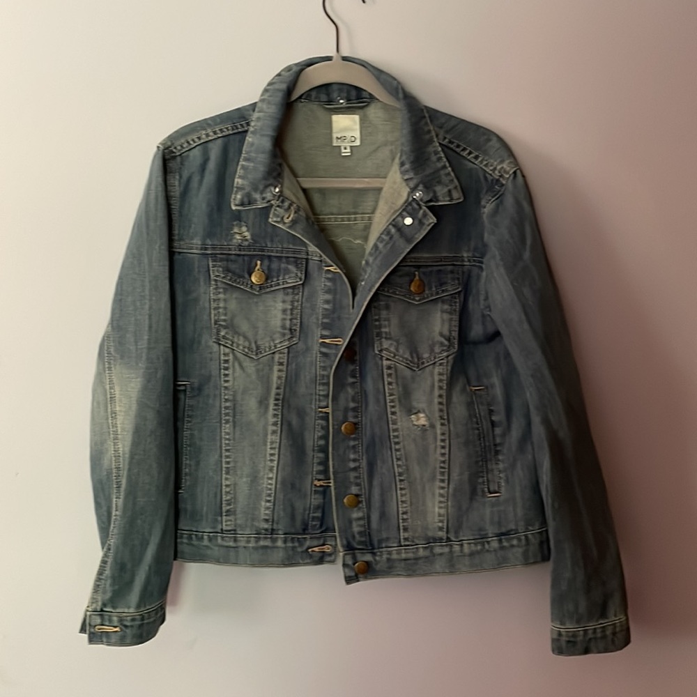 MP| D Denim jacket with beautiful embroidered back - Picture 2 of 3